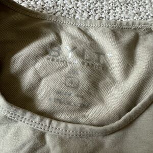 Premium basics tshirt